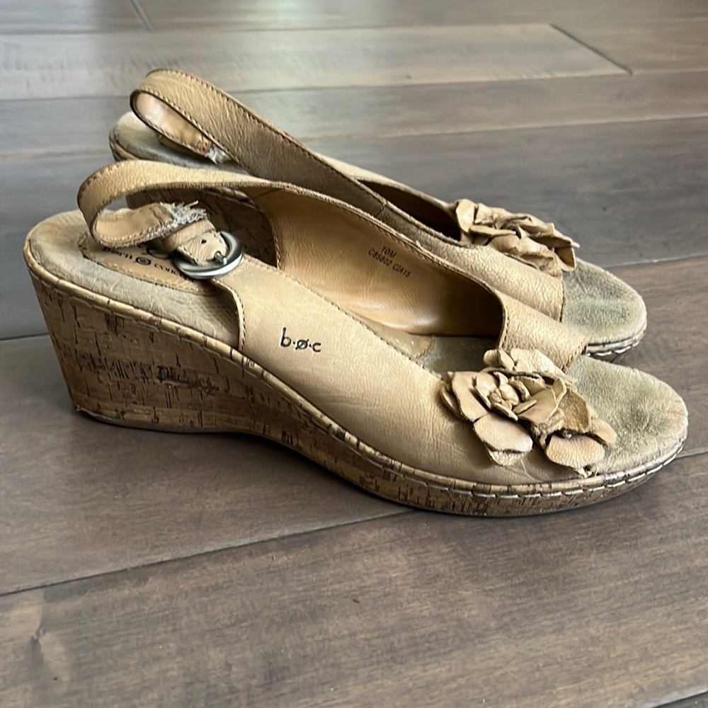 Born wedge sandle